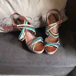Wedge heels